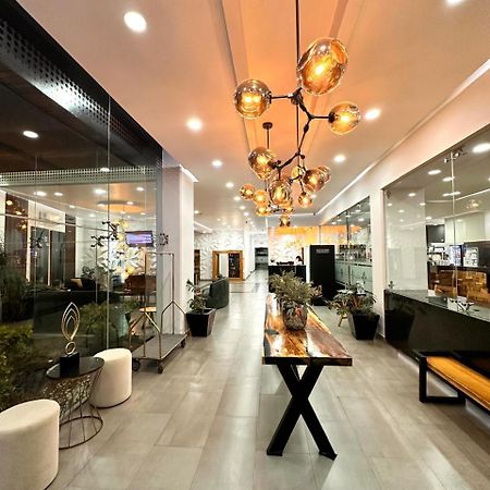 Hotel Bugari Aeropuerto Guadalajara Las Pintas エクステリア 写真