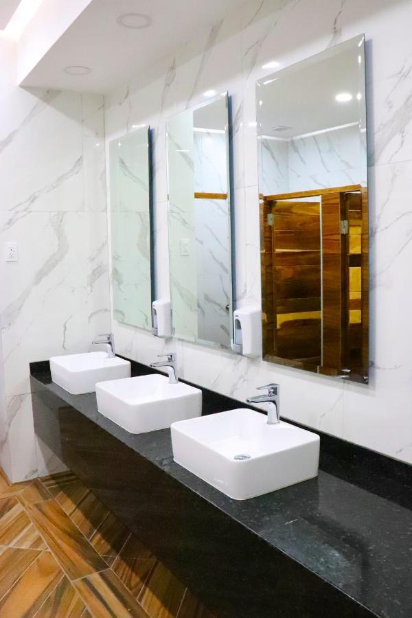Hotel Bugari Aeropuerto Guadalajara Las Pintas エクステリア 写真