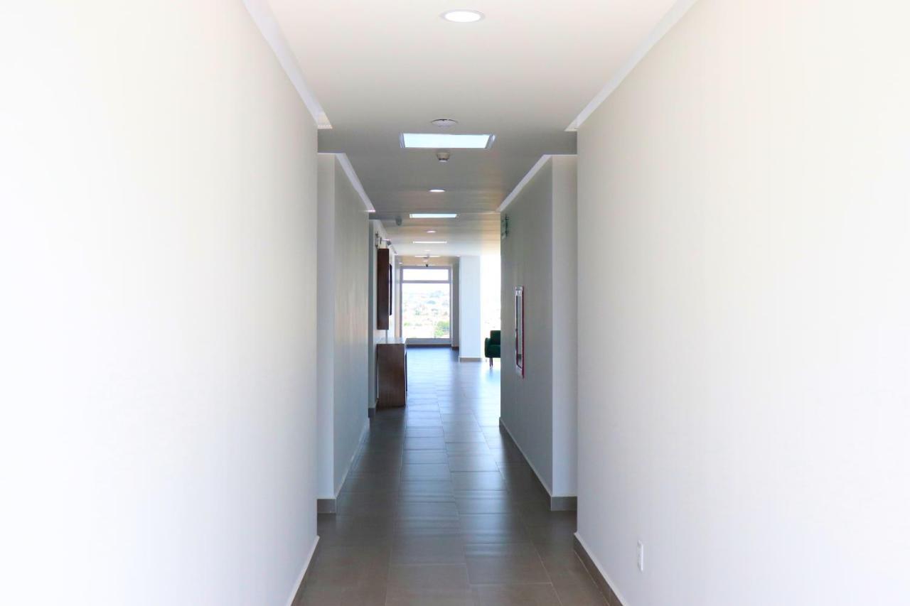 Hotel Bugari Aeropuerto Guadalajara Las Pintas エクステリア 写真