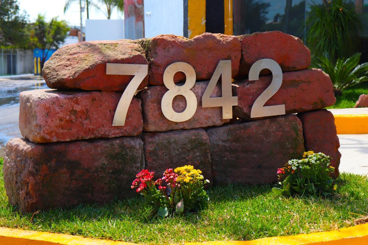 Hotel Bugari Aeropuerto Guadalajara Las Pintas エクステリア 写真