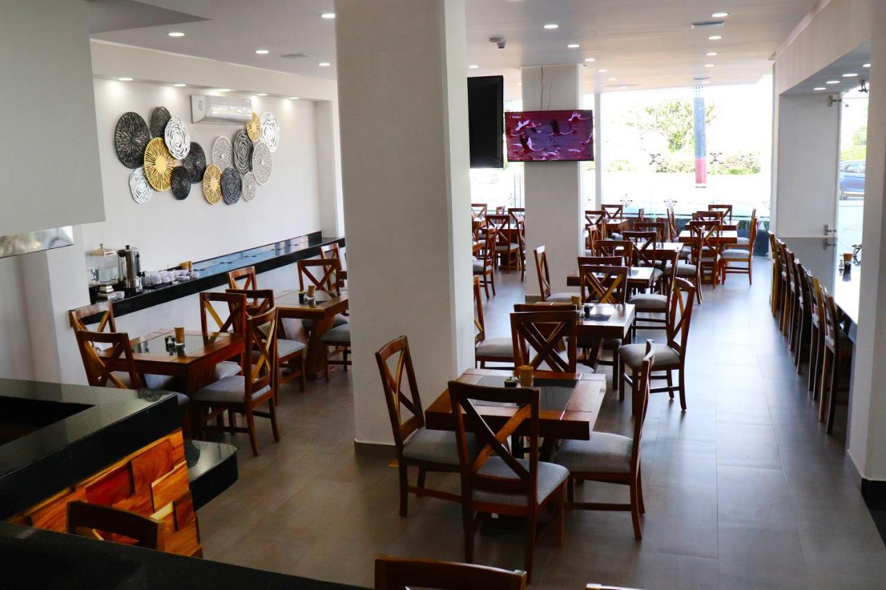Hotel Bugari Aeropuerto Guadalajara Las Pintas エクステリア 写真