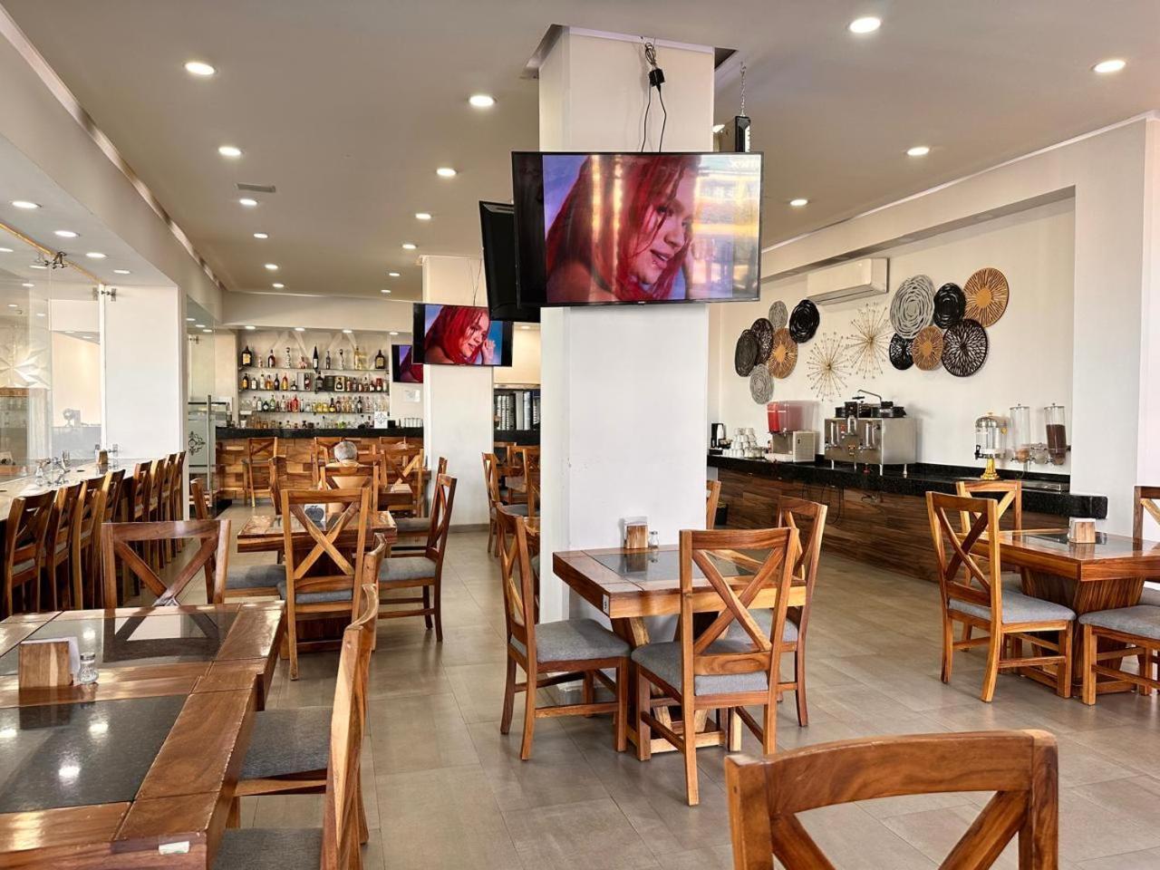 Hotel Bugari Aeropuerto Guadalajara Las Pintas エクステリア 写真